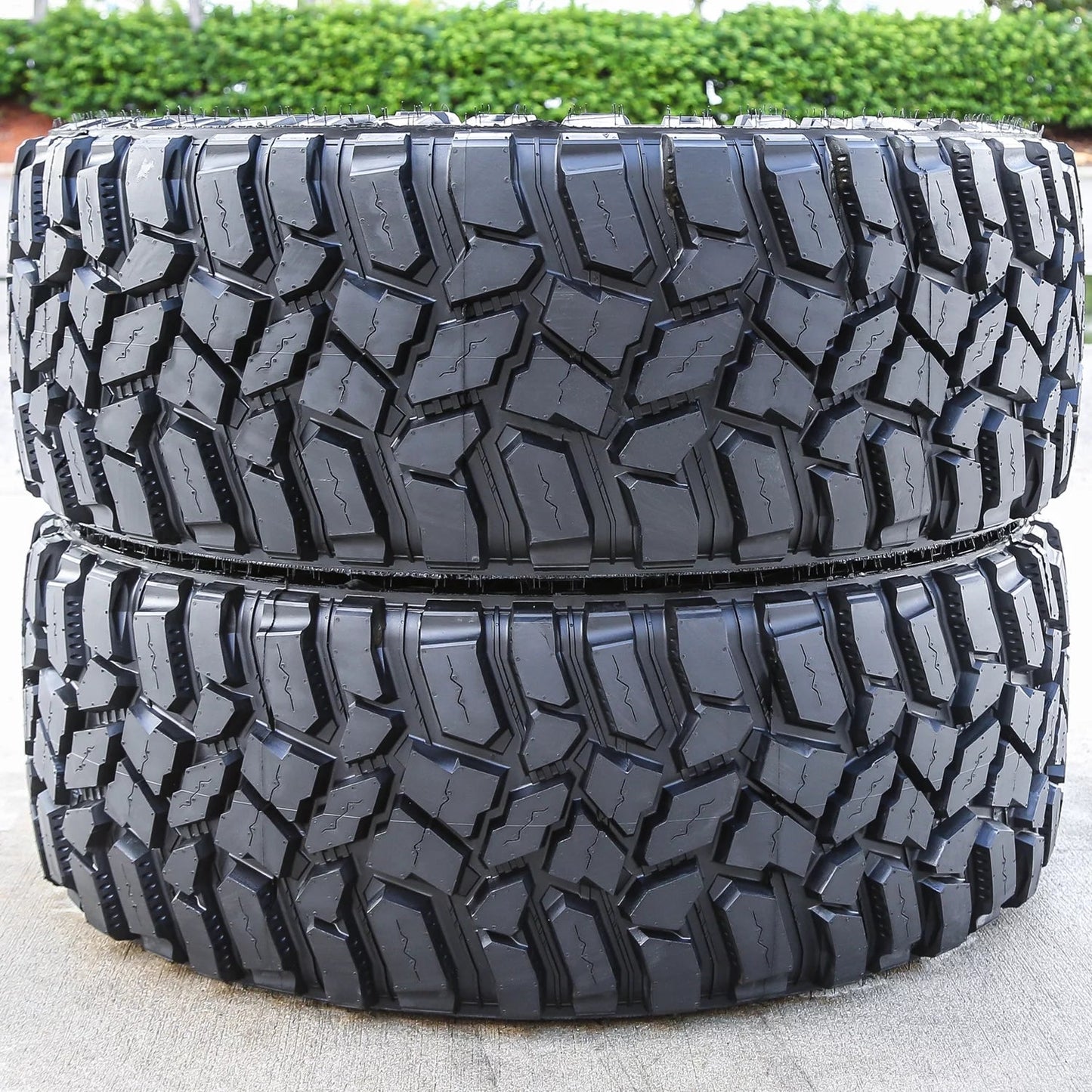 Pair of 2 (TWO) Cooper Discoverer STT Pro LT 37X13.50R22 Load E (10 Ply) MT M/T Mud Tires